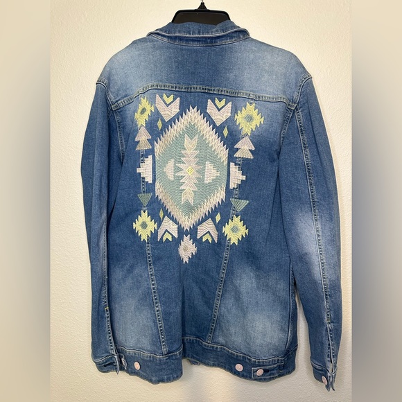 Lularoe Jaxon Embroidered Jean Jacket Aztec Boho Size XL - Picture 2 of 5